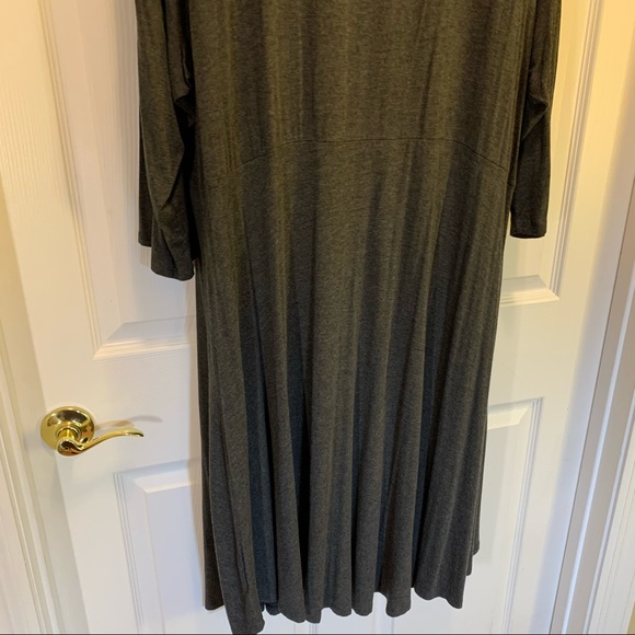 Torrid NWOT Gray 3/4 Sleeve Front Button Dress 4X - Picture 4 of 5